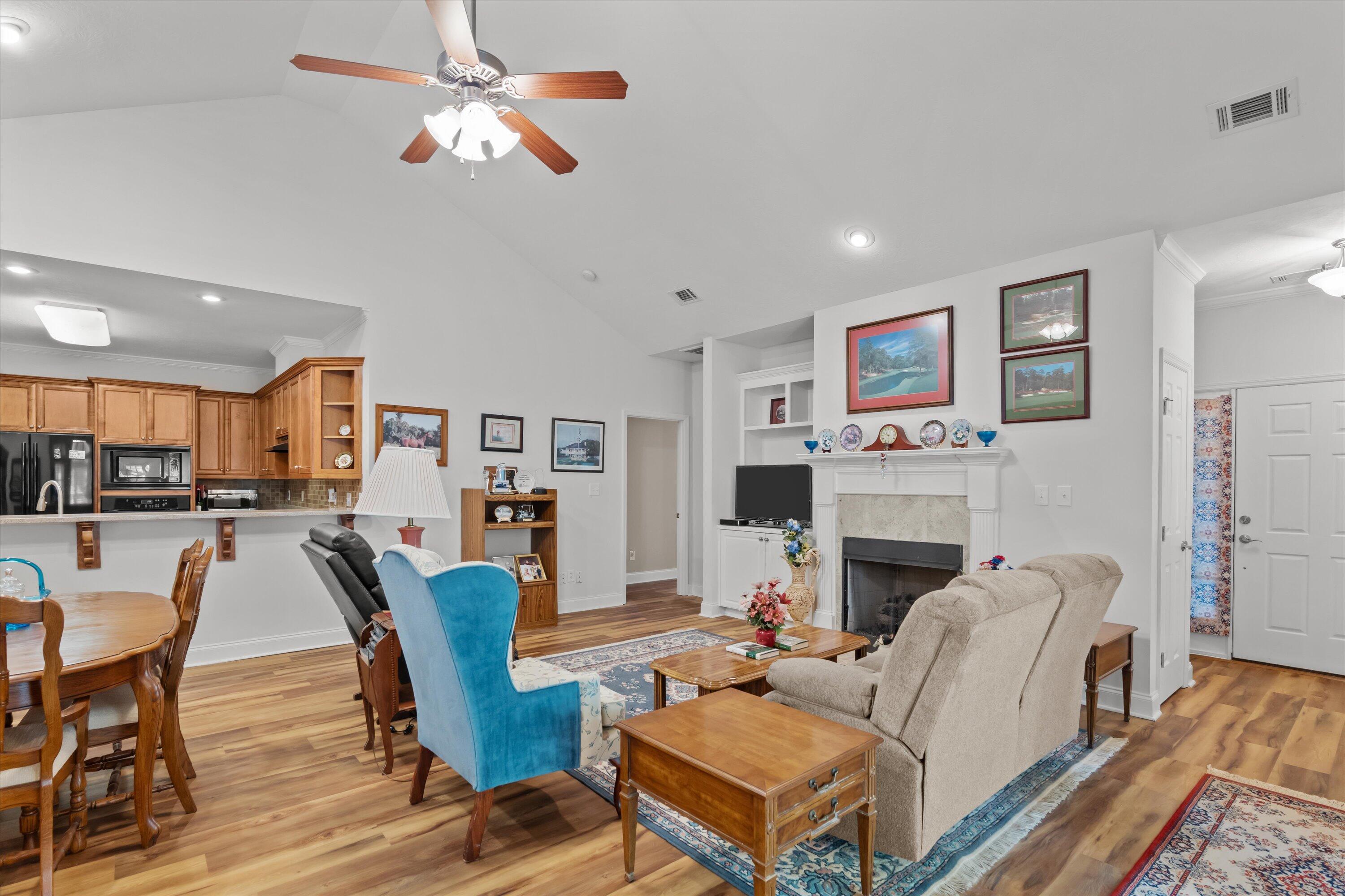2402 Amberley Drive Evans, GA 30809 - Photo 6 of 29 Living Room