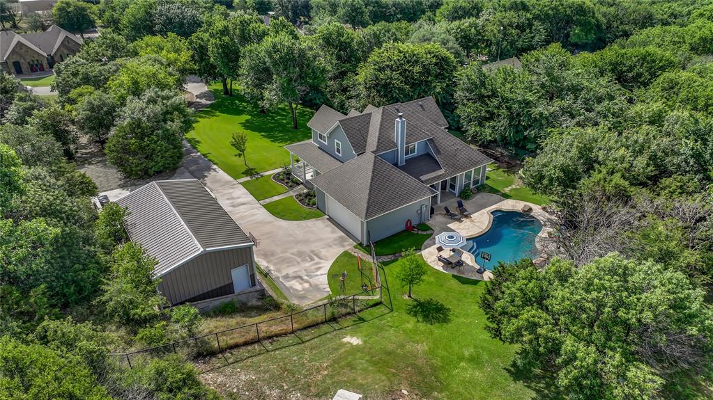 177 Horizon Circle Azle, TX 76020 - Photo 7 of 40