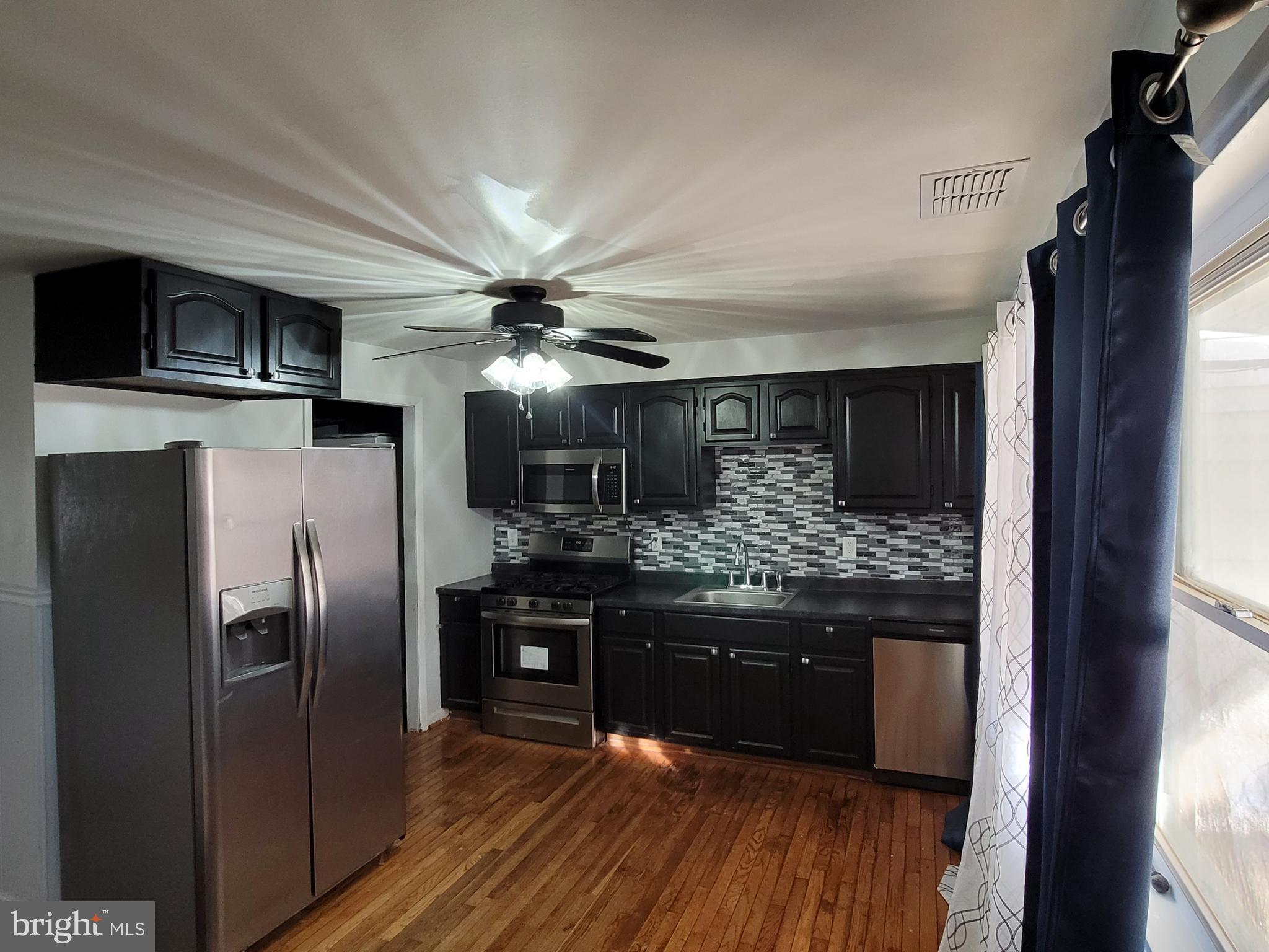 4453 Norfen Road Halethorpe, MD 21227 - Photo 5 of 18