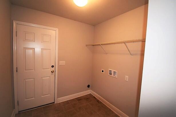 242 Raptor Drive Crestview, FL 32536 - Photo 23 of 29 Laundry