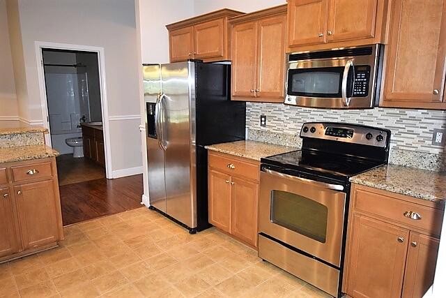 242 Raptor Drive Crestview, FL 32536 - Photo 10 of 29 Kitchen