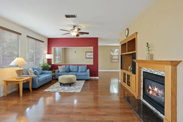 $629,900 | 2036 Tiempo Place, Manteca, CA 95336