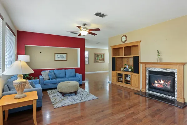 $629,900 | 2036 Tiempo Place, Manteca, CA 95336