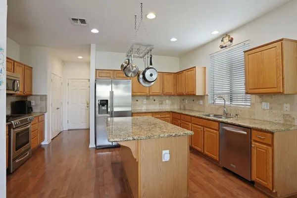 $629,900 | 2036 Tiempo Place, Manteca, CA 95336
