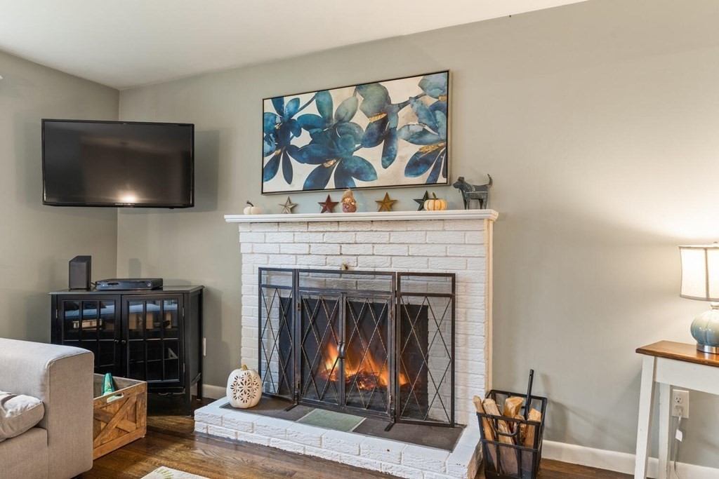 85 Shirley Road Stoughton, MA 02072 - Photo 5 of 41 Gallery Image 5