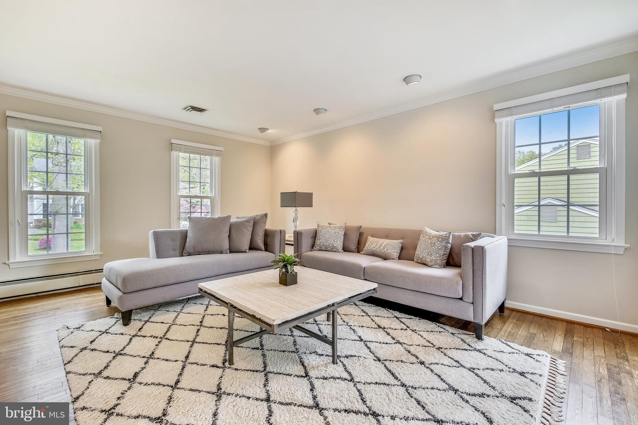 1329 Winding Waye Lane Silver Spring, MD 20902 - Photo 13 of 39 Living Room