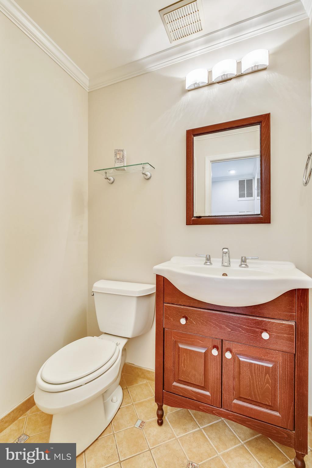 1329 Winding Waye Lane Silver Spring, MD 20902 - Photo 17 of 39 Powder Room
