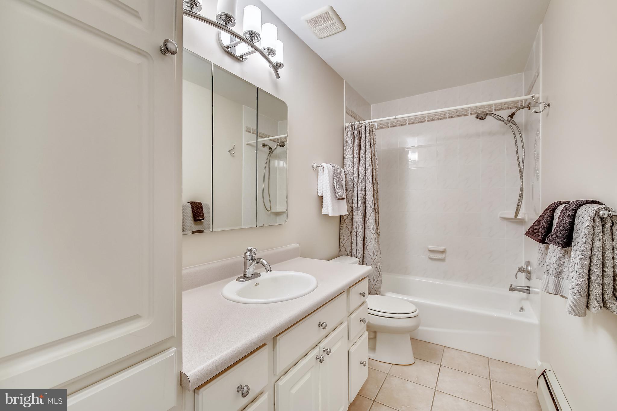 1329 Winding Waye Lane Silver Spring, MD 20902 - Photo 25 of 39 Full Bath - Upper Level