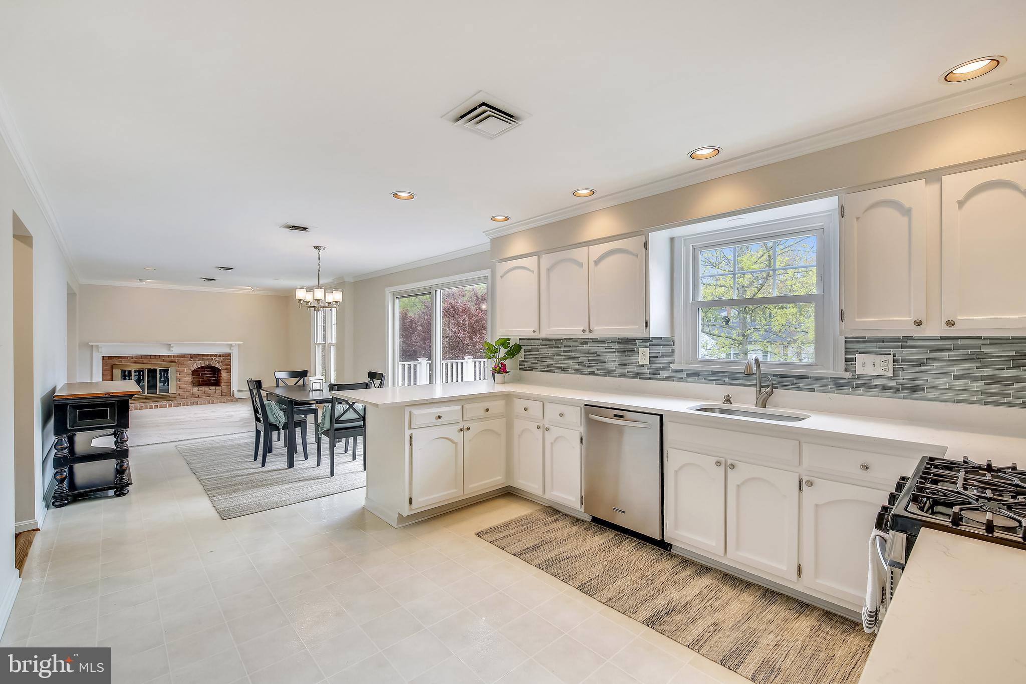 1329 Winding Waye Lane Silver Spring, MD 20902 - Photo 4 of 39 Gourmet Kitchen