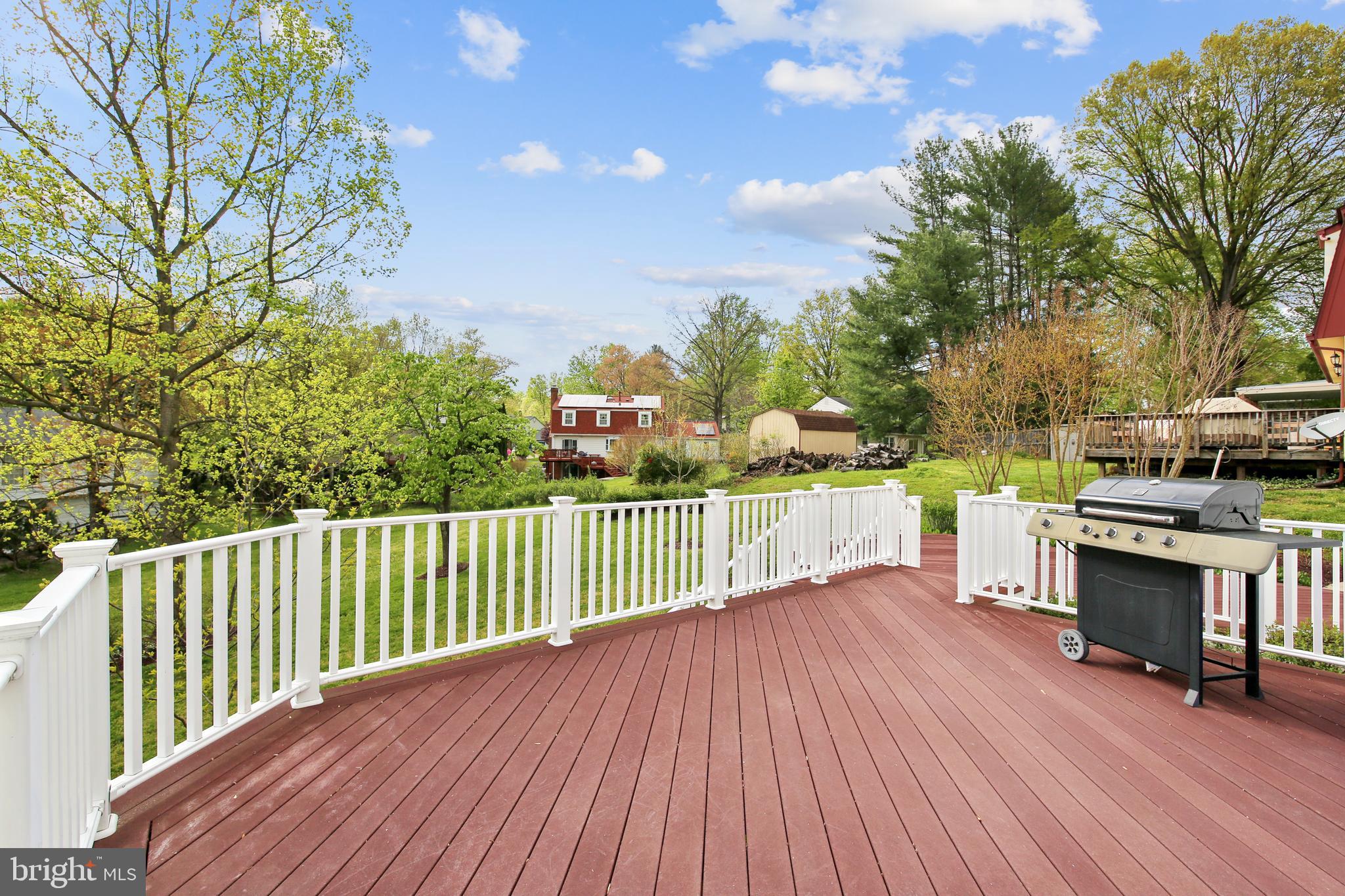1329 Winding Waye Lane Silver Spring, MD 20902 - Photo 9 of 39 Huge Deck