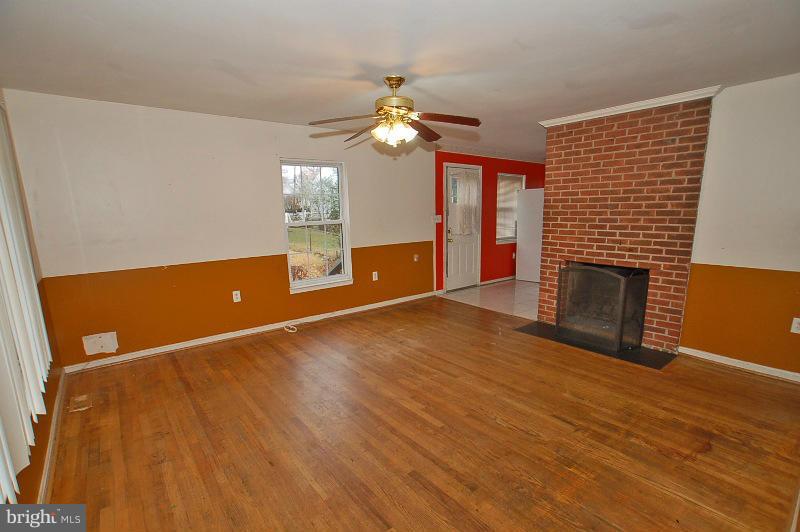 9813 Cottrell Terrace Silver Spring, MD 20903 - Photo 18 of 20 Living Room