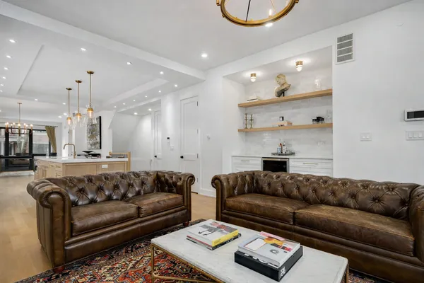 $1,400,000 | 2622 North Racine Avenue, Unit 1, Chicago, IL 60614