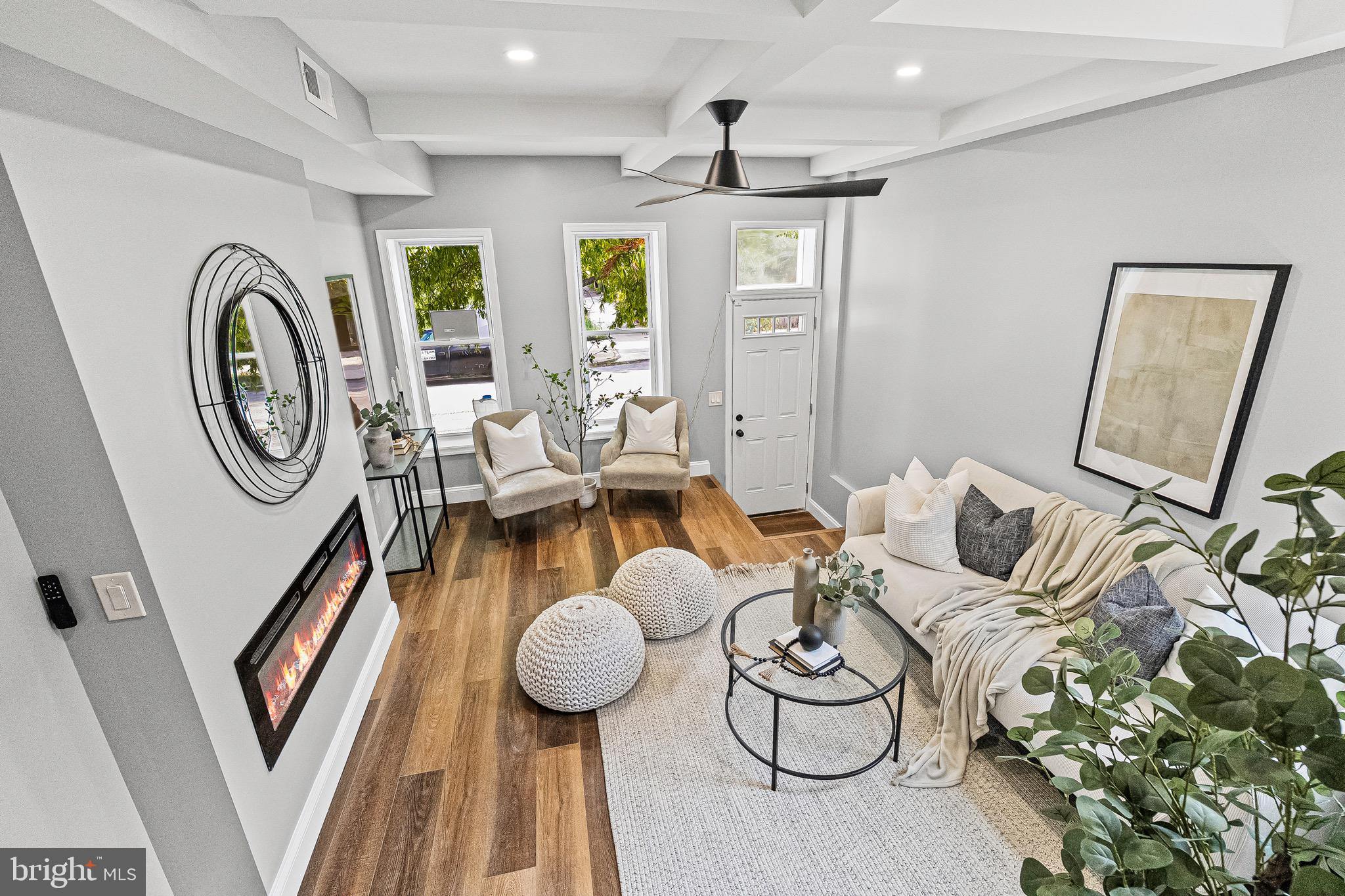 1600 Federal Street Baltimore, MD 21213 - Photo 7 of 31 a living room with furniture and a table