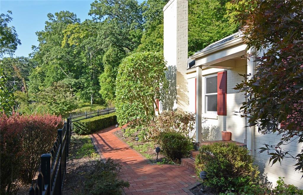 150 Guyasuta Road Pittsburgh, PA 15215 - Photo 3 of 25 Gallery Image 3