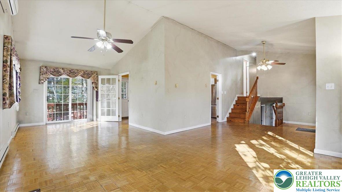 349 Bumble Bee Pass Cresco, PA 18326 - Photo 13 of 92