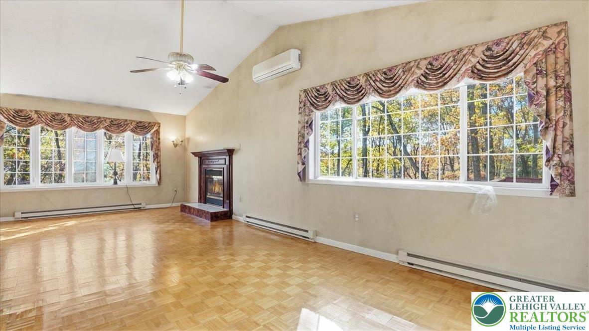 349 Bumble Bee Pass Cresco, PA 18326 - Photo 15 of 92