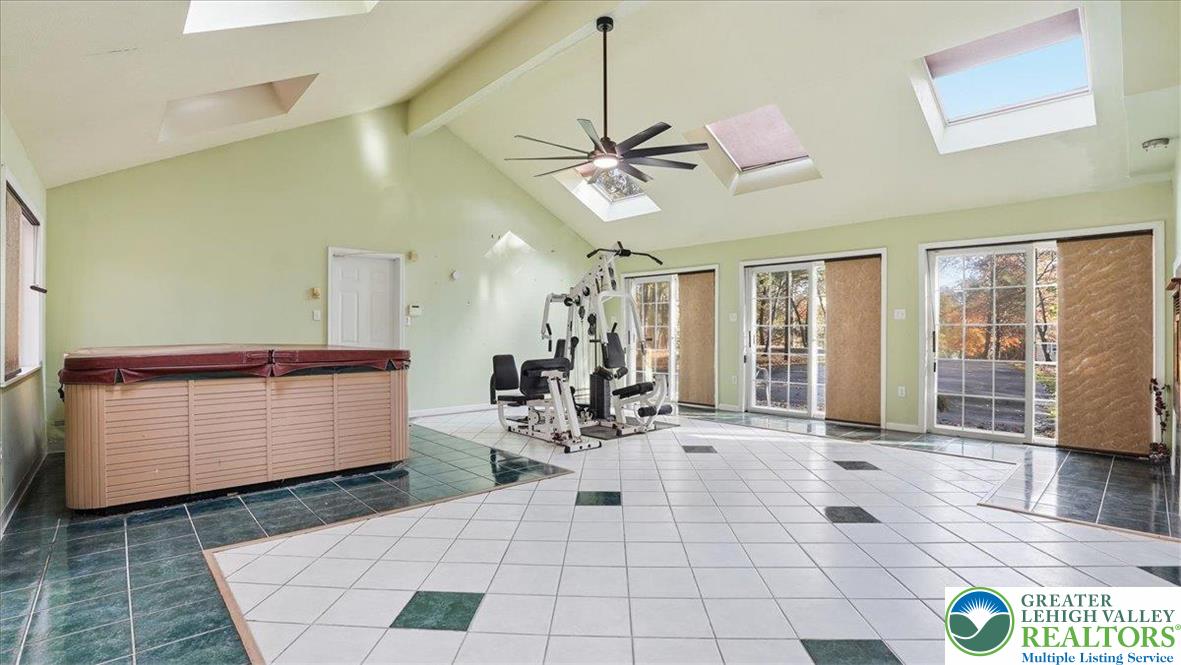 349 Bumble Bee Pass Cresco, PA 18326 - Photo 28 of 92