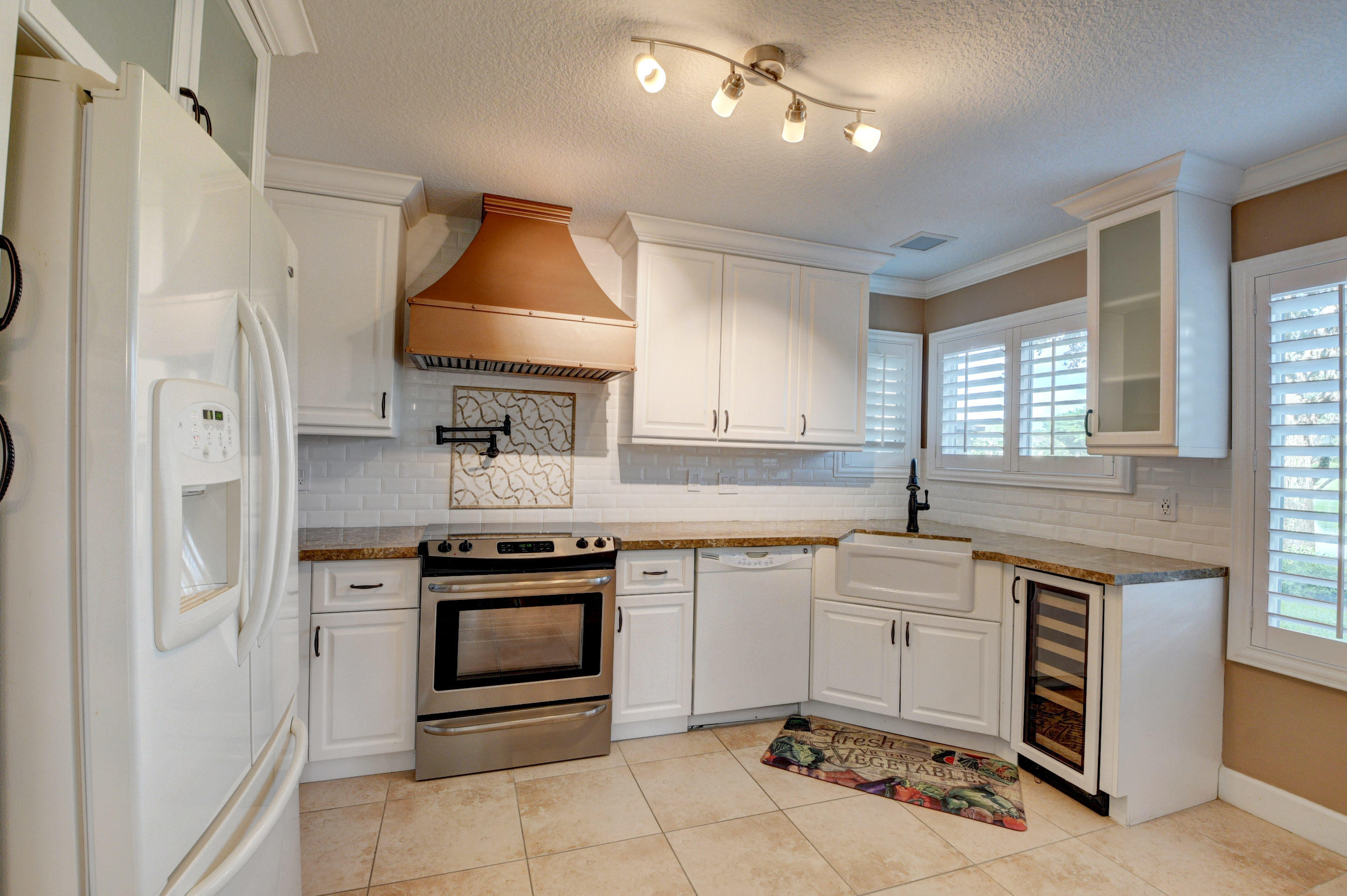 6662 Boca Pines Trail, Unit A Boca Raton, FL 33433 - Photo 15 of 28 Fully renovated kitchen
