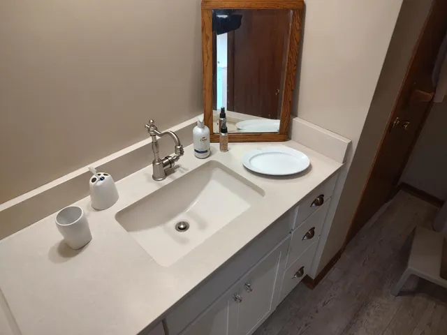 $179,900 | 4669 High Point Drive, Unit 56, Rockford, IL 61114