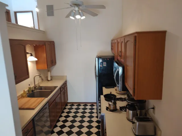 $179,900 | 4669 High Point Drive, Unit 56, Rockford, IL 61114