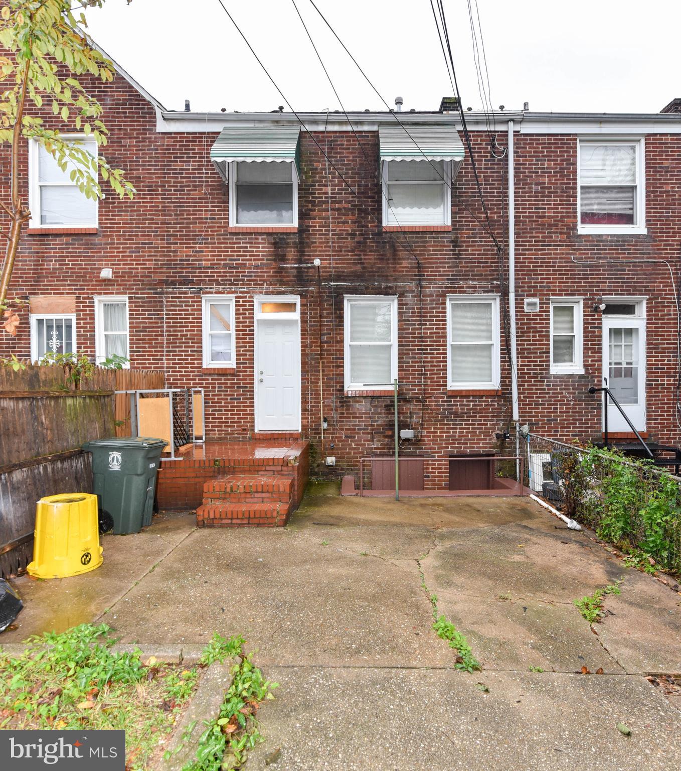 3522 Erdman Avenue Baltimore, MD 21213 - Photo 2 of 38