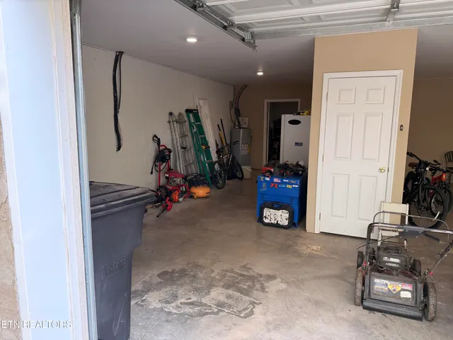 $329,900 | 209 Summit Drive, Speedwell, TN 37870