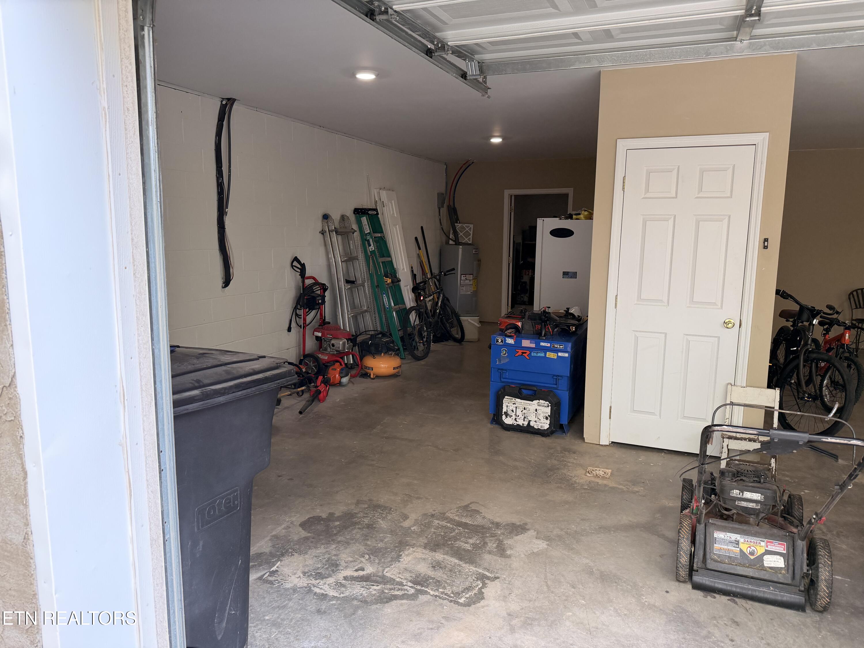 209 Summit Drive Speedwell, TN 37870 - Photo 18 of 20 79F0020A-3918-40E5-B5D1-06925479422E