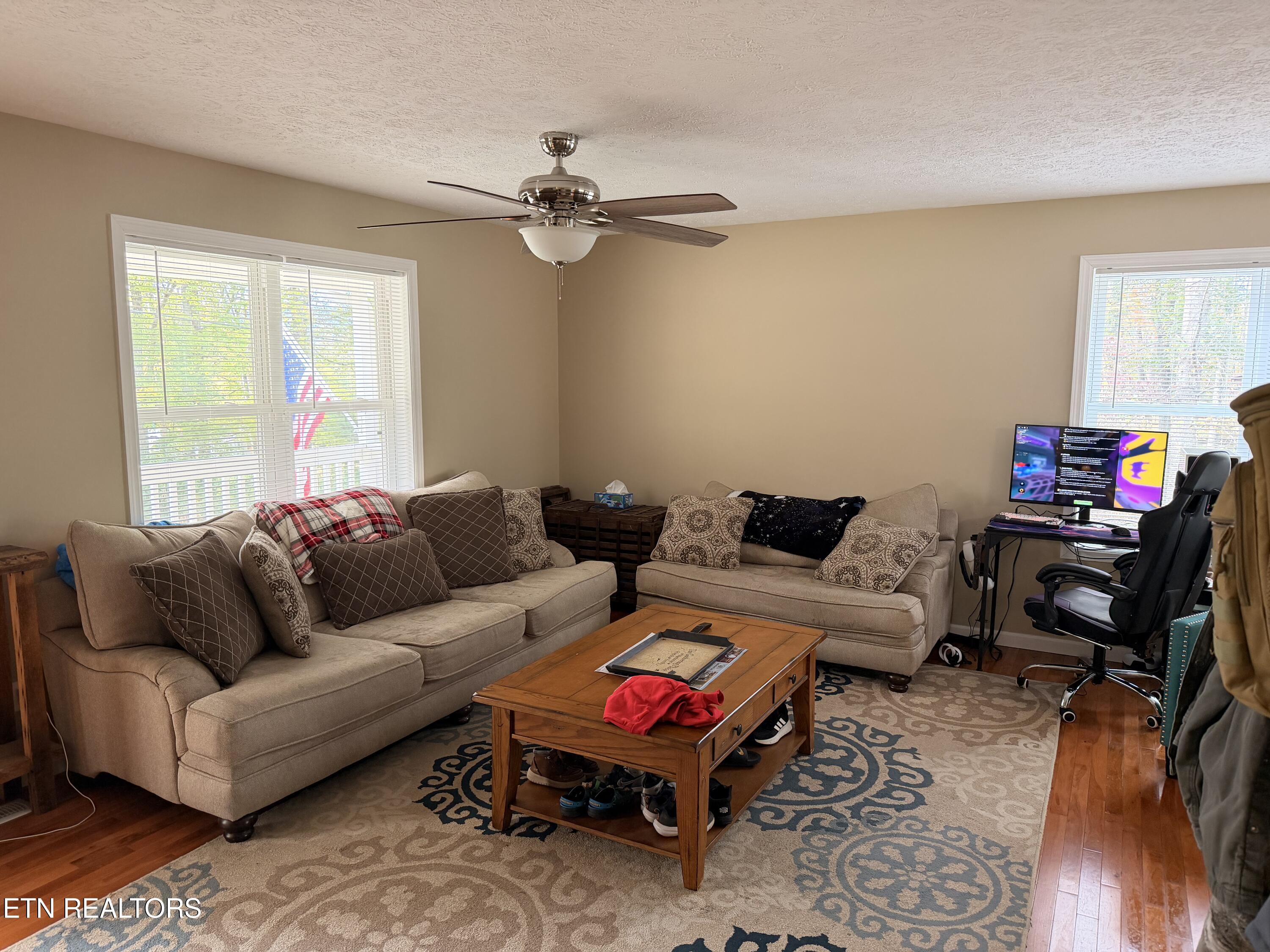 209 Summit Drive Speedwell, TN 37870 - Photo 3 of 20 3A43D4C7-63AA-4AA1-9AF8-7925703DC31B