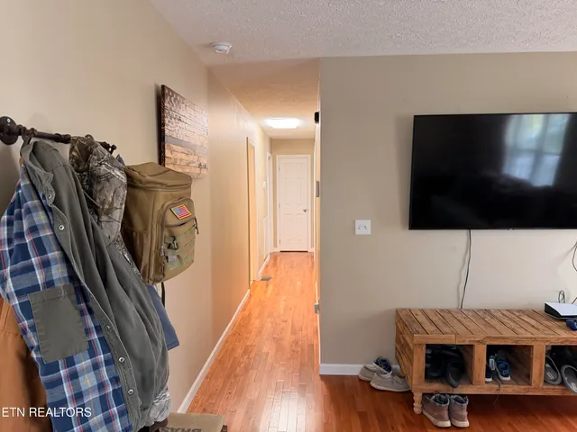 $329,900 | 209 Summit Drive, Speedwell, TN 37870