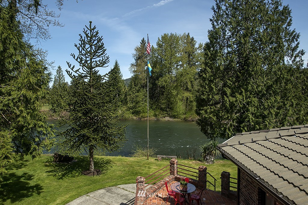 35202 Southeast David Powell Road Fall City, WA 98024 - Photo 11 of 20