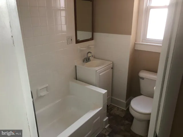 $150,000 | 320 Powell Street, Gloucester City, NJ 08030