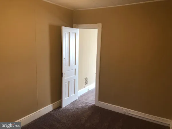 $150,000 | 320 Powell Street, Gloucester City, NJ 08030