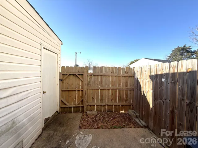 $1,225 | 7906 Oak Meadow Court, Unit 29, Charlotte, NC 28210