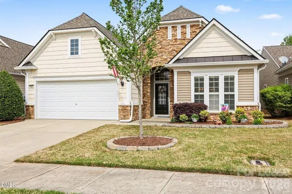 $2,250 | 904 Peltier Drive, Cary, NC 27519
