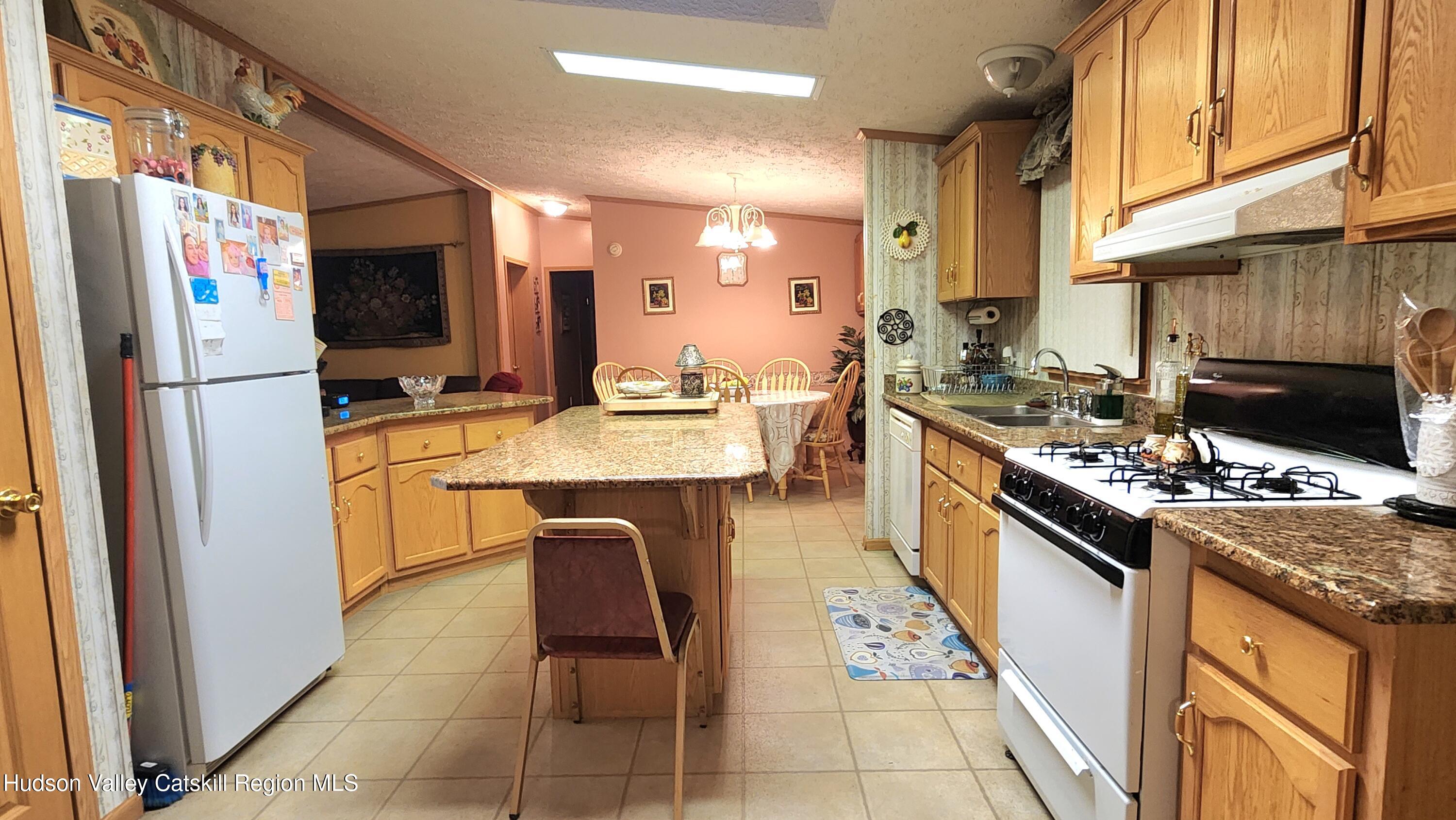 155 Scutt Road Greenville, NY 12083 - Photo 8 of 25 20251114_165126