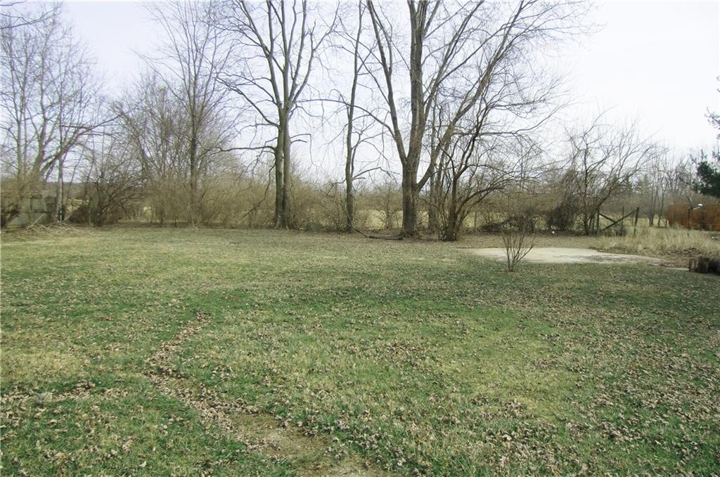8401 Lake Road Indianapolis, IN 46217 - Photo 8 of 17 Gallery Image 8