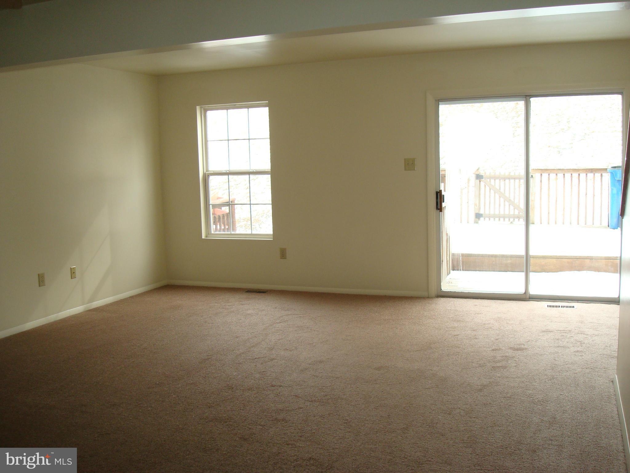 104 Jason's Ridge Smithsburg, MD 21783 - Photo 9 of 28 Living Room