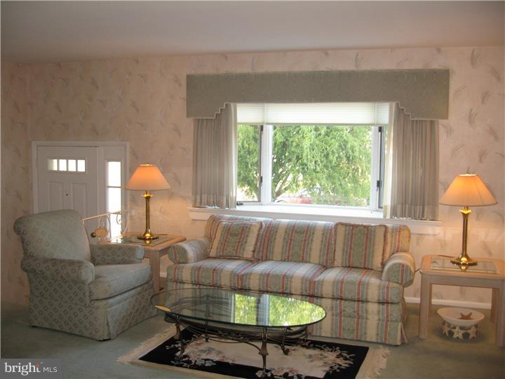 12509 Ramer Road Philadelphia, PA 19154 - Photo 7 of 25