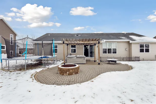 $469,900 | W5977 Daffodil Drive, Appleton, WI 54915