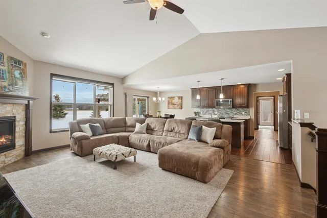 $469,900 | W5977 Daffodil Drive, Appleton, WI 54915