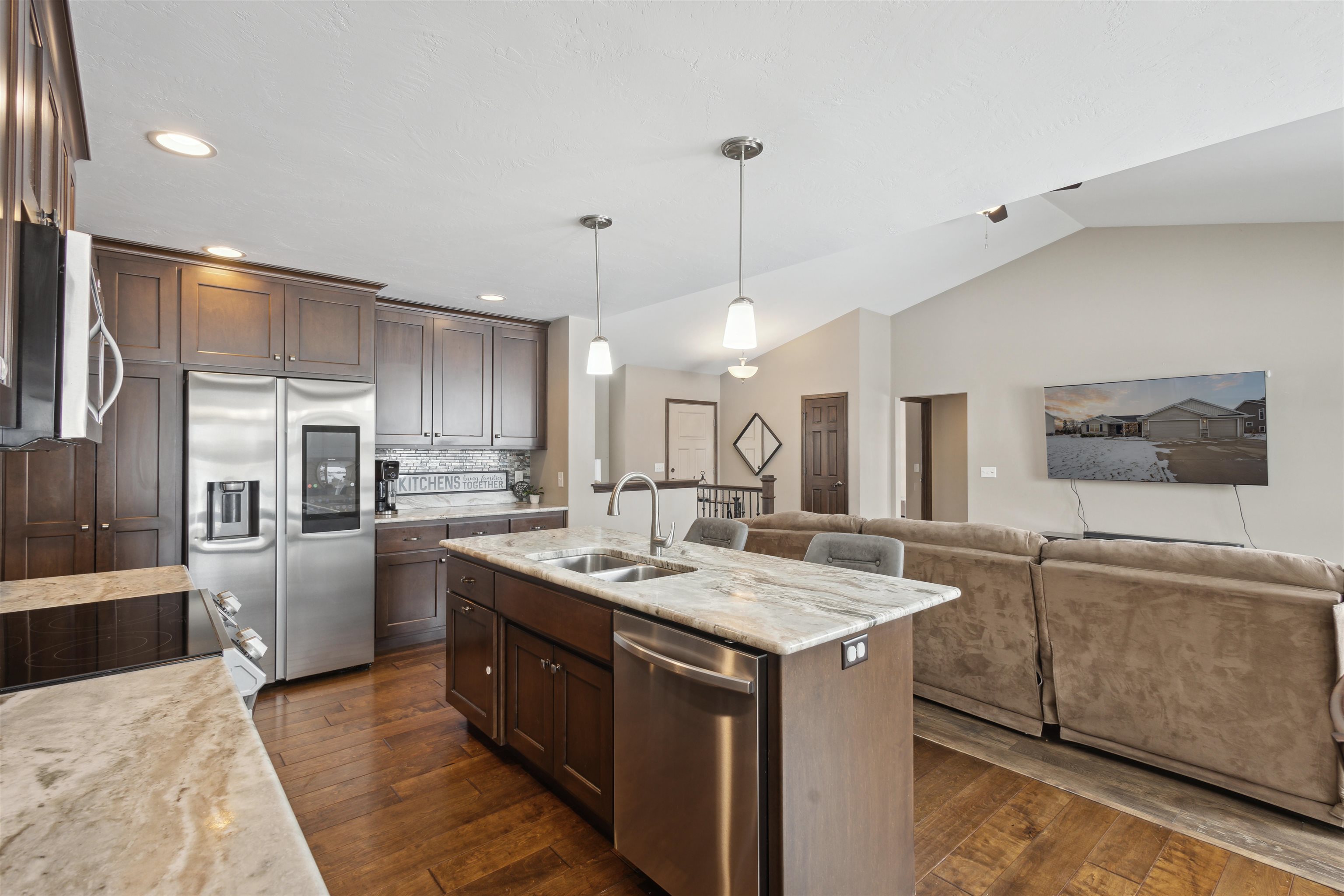 W5977 Daffodil Drive Appleton, WI 54915 - Photo 5 of 34