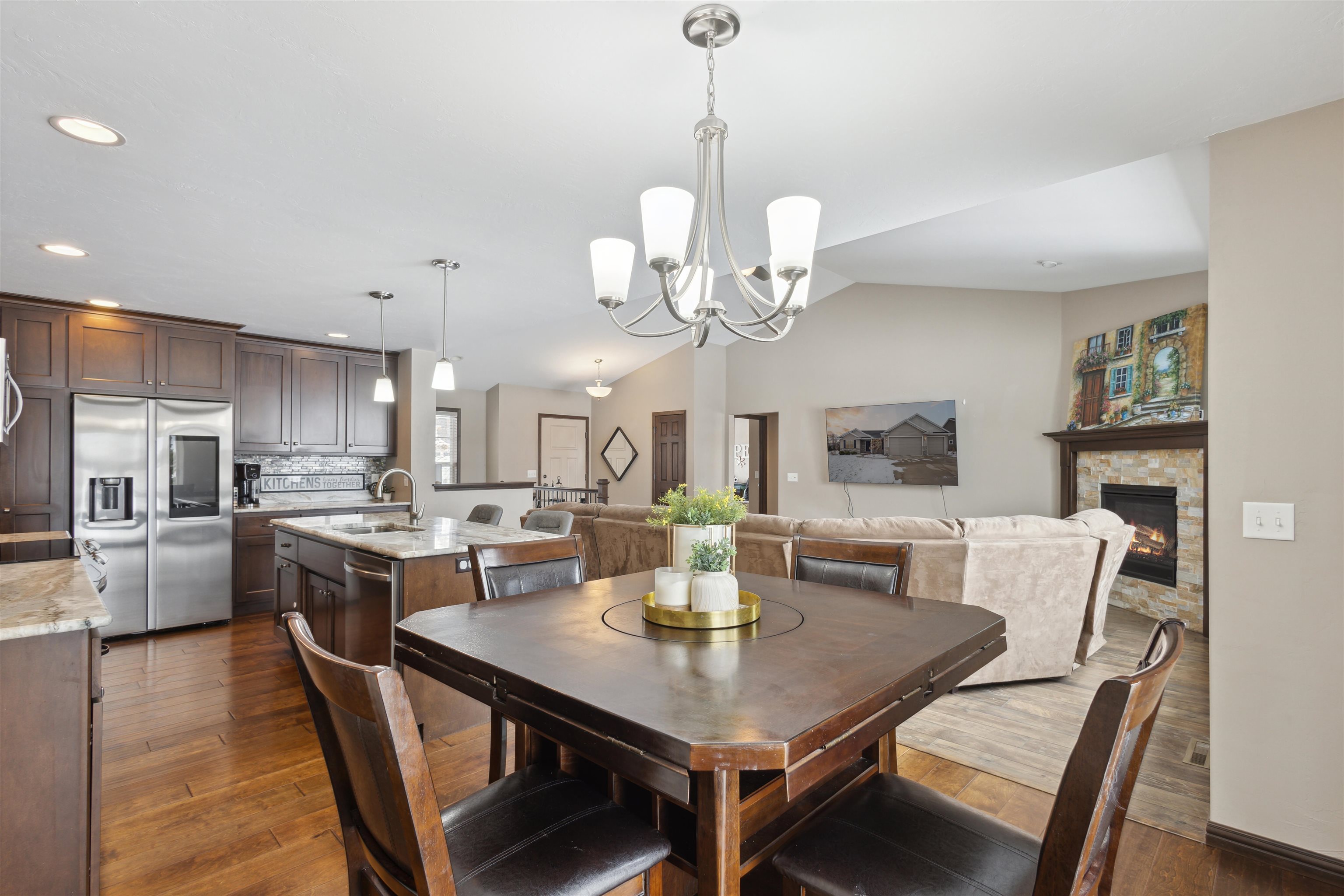 W5977 Daffodil Drive Appleton, WI 54915 - Photo 9 of 34