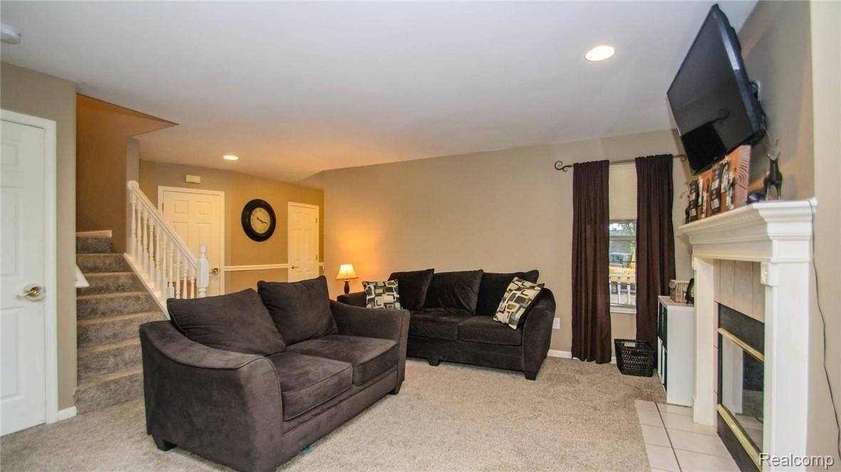 1621 Clark Lake Road Brighton, MI 48114 - Photo 22 of 49 22_22.jpg