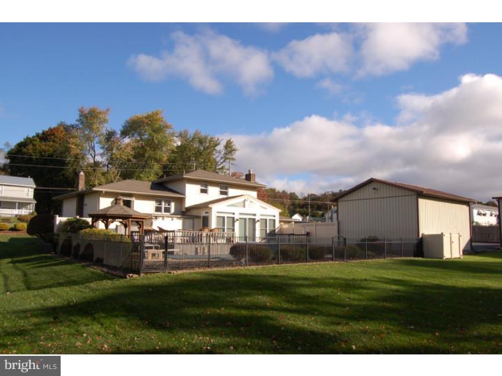 450 Hartz Road Fleetwood, PA 19522 - Photo 6 of 25 Gallery Image 6