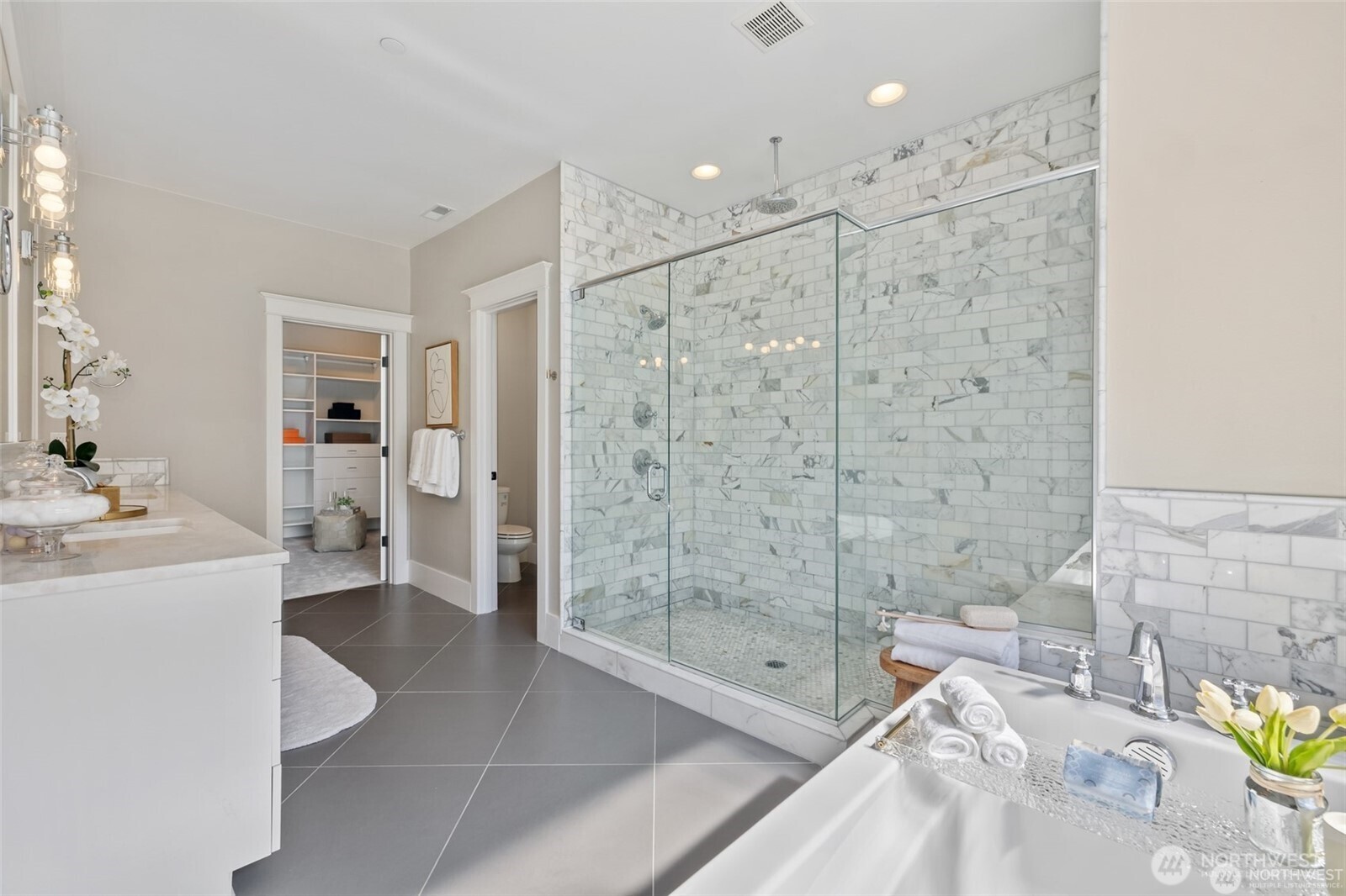 10610 Northeast 28th Street Bellevue, WA 98004 - Photo 17 of 35