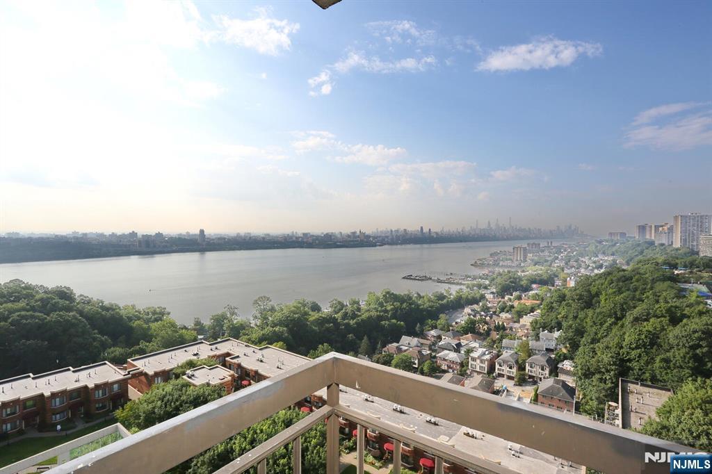200 Old Palisade Road, Unit 19D Fort Lee, NJ 07024 - Photo 9 of 9