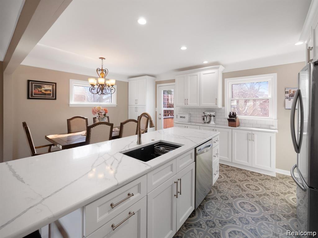 395 Coolidge Road Birmingham, MI 48009 - Photo 11 of 43