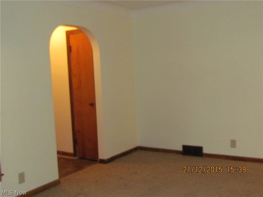 5200 West Ridgewood Drive Cleveland, OH 44134 - Photo 15 of 22