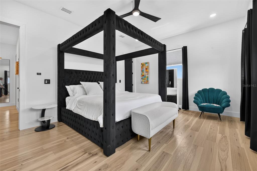16210 3rd Street East Redington Beach, FL 33708 - Photo 4 of 74 Gallery Image 4