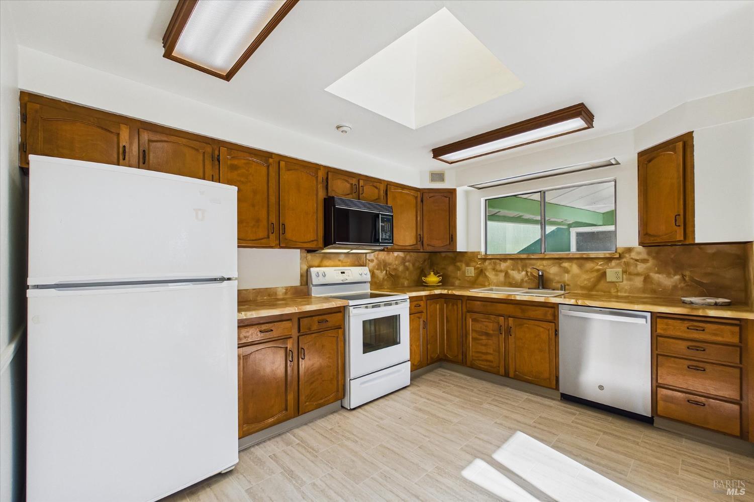 2005 I Street Eureka, CA 95501 - Photo 14 of 44